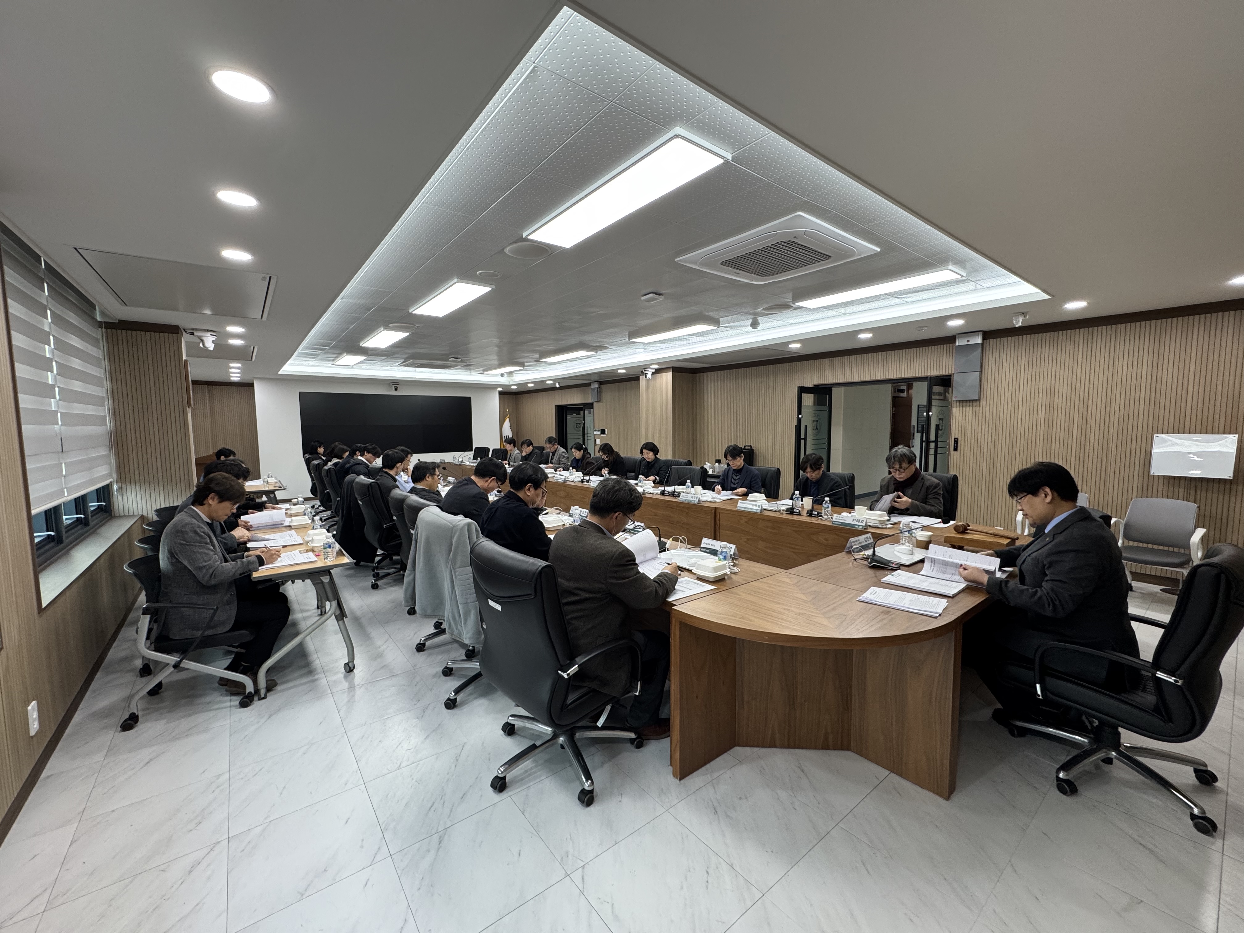 21대 - 이사회 및 본회의(26.03.12) 대표이미지